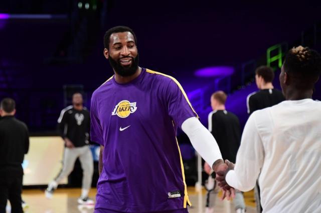 必一运动-庄神首战受伤，小加倍感冷落  湖人赔了夫人又折兵